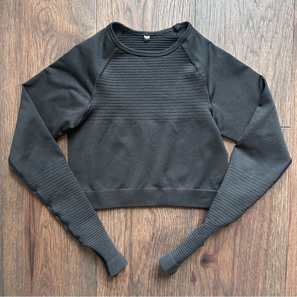 Alphalete Women's Black Long Sleeve Athletic Top